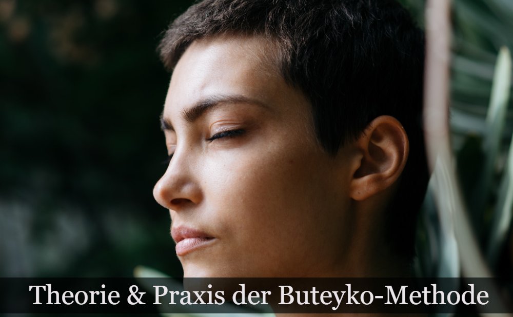 Frau übt die Buteyko Methode