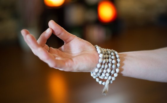 Jnana Mudra Fingerhaltung